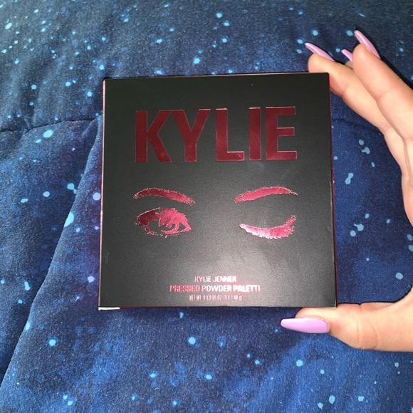 Kylie Cosmetics Other - KYLIE COSMETICS - THE BURGUNDY PALETTE Kylie Cosmetics Other - KYLIE COSMETICS - THE BURGUNDY PALETTE